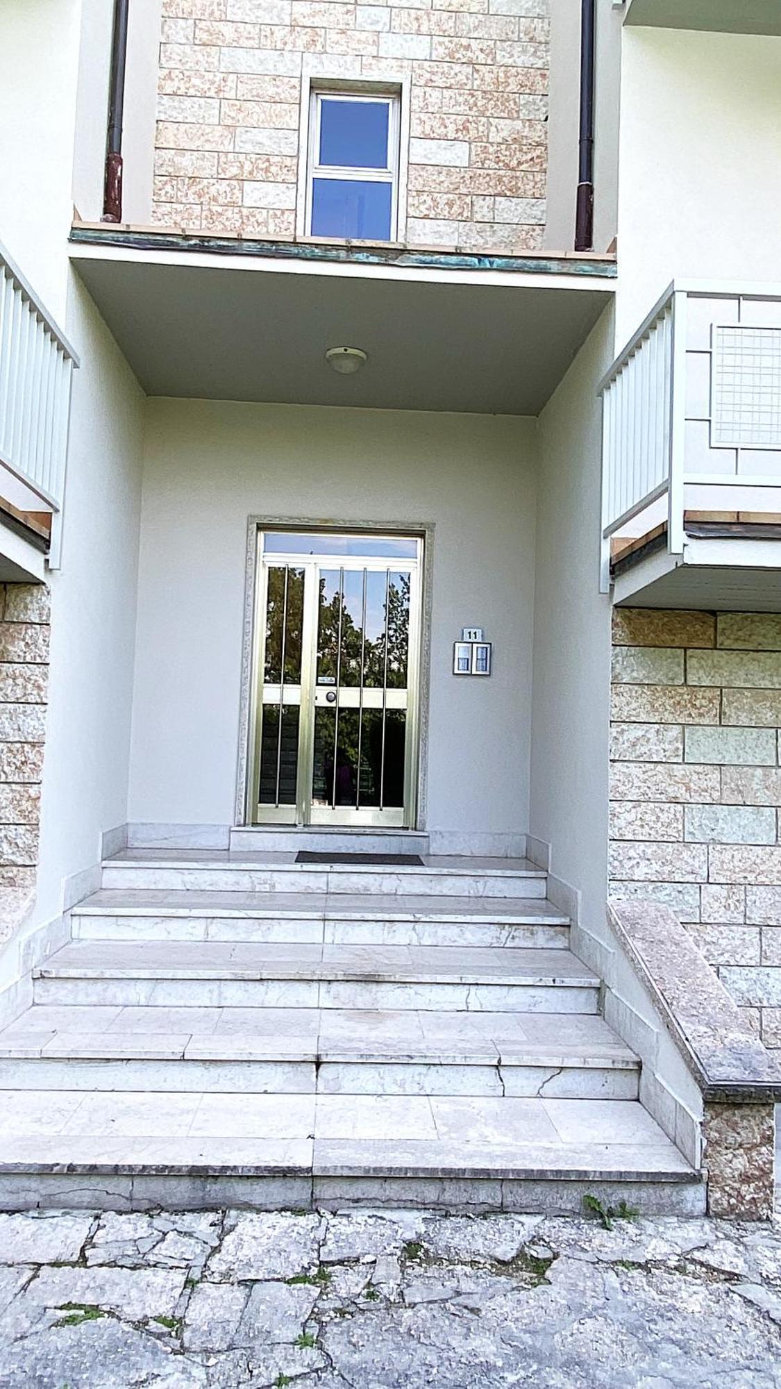 House Paradiso Castelnuovo del Garda Esterno foto
